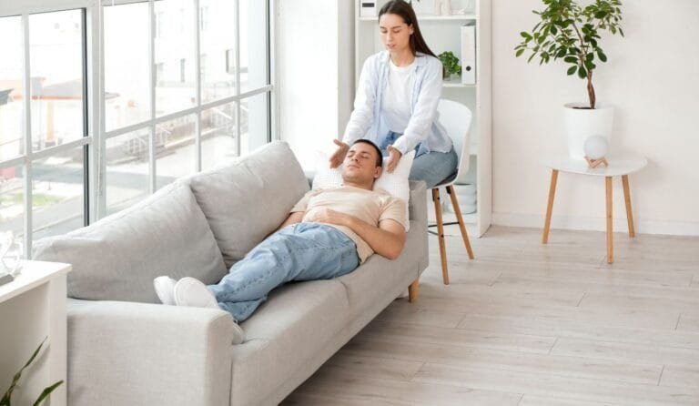 hipnosis regresiva con Isabel Cubells